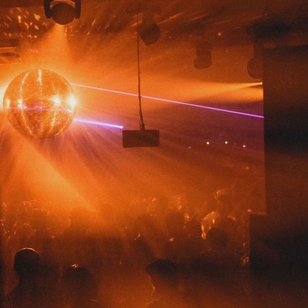 16cfc4ee-4cb9-4808-bf0b-1e956411e157-1