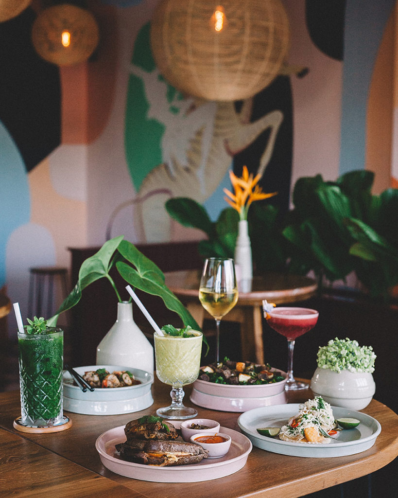 Neonpalms, Seminyak