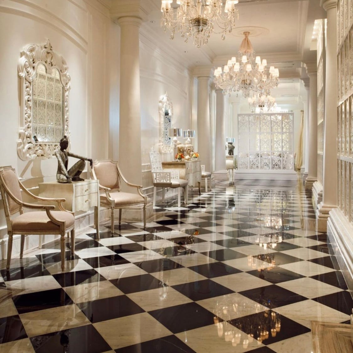 best luxury hotels in Jakarta