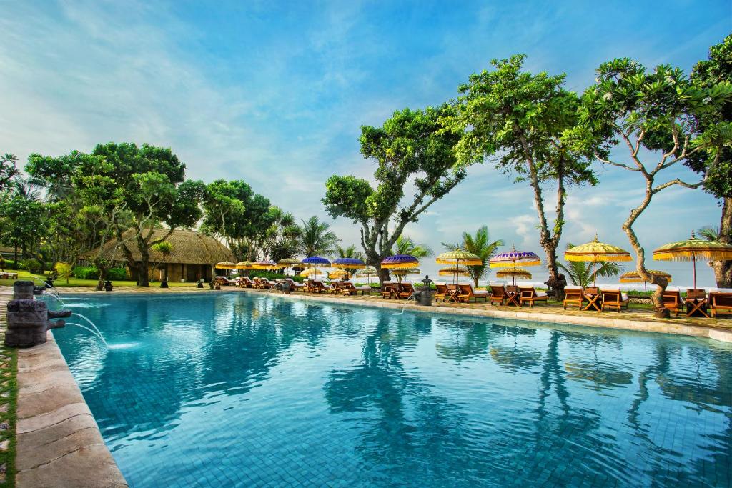 best luxury hotels seminyak